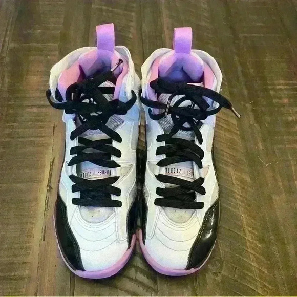 Nike Jumpman Two Trey Size 7Y - Picture 1 of 8